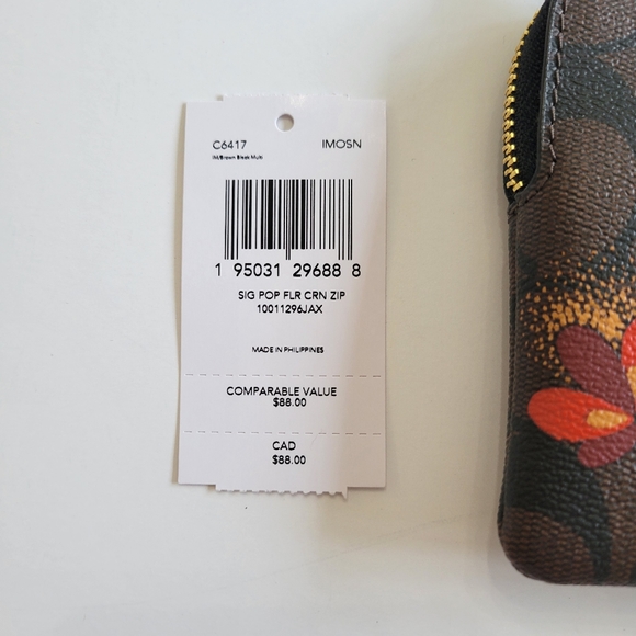 Coach floral corner zip wristlet wallet with zipper NWT - Picture 3 of 3